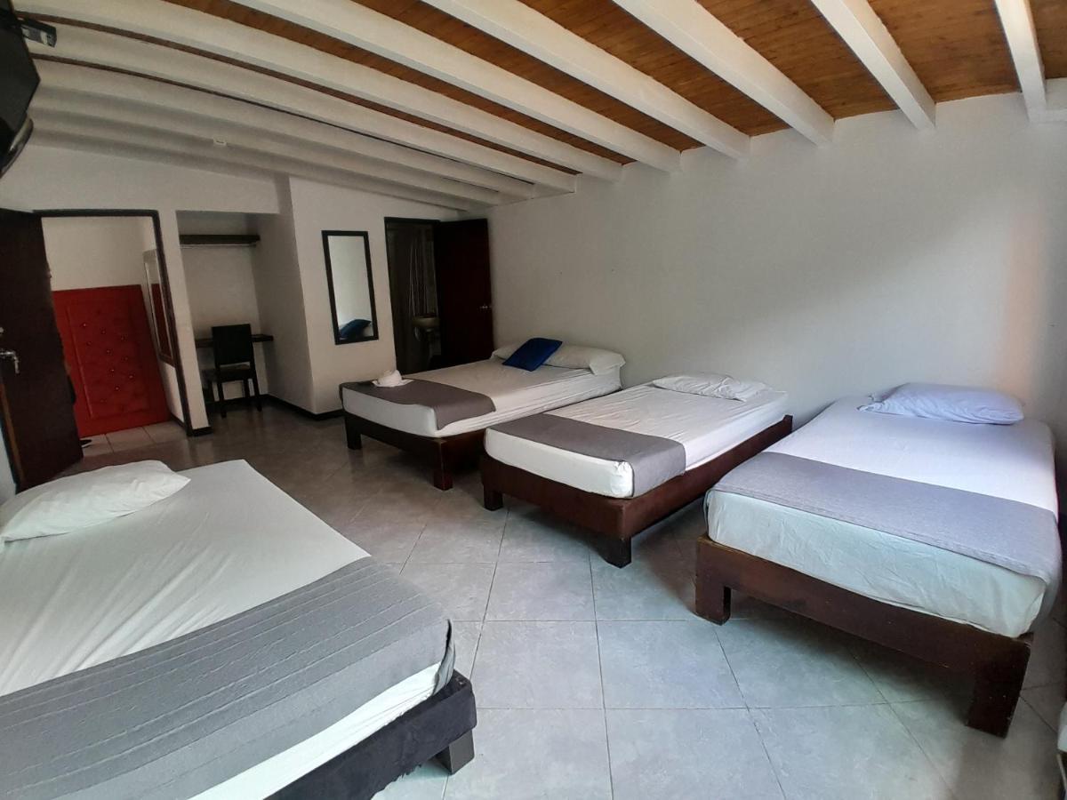 Hotel Palermo Real Medellin Bagian luar foto
