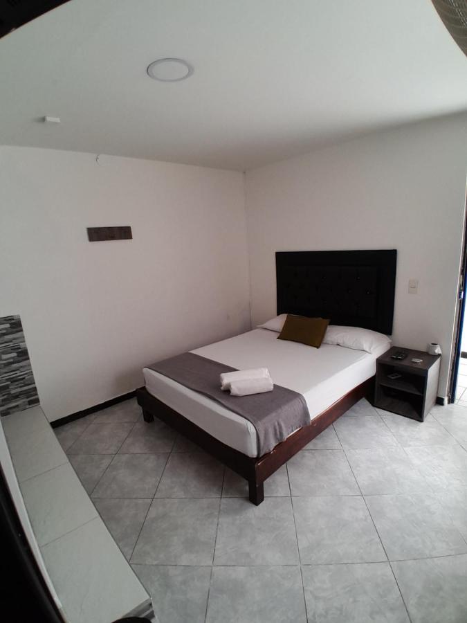 Hotel Palermo Real Medellin Bagian luar foto