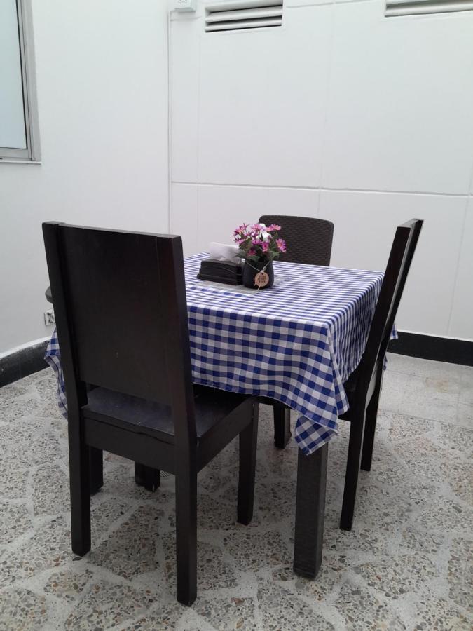 Hotel Palermo Real Medellin Bagian luar foto