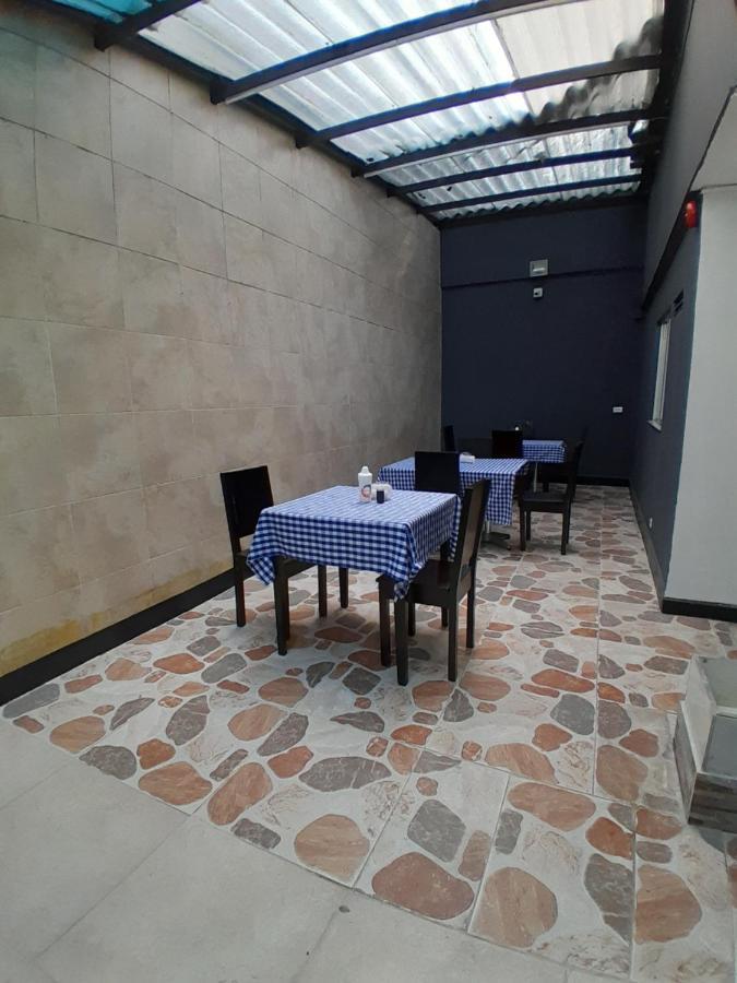 Hotel Palermo Real Medellin Bagian luar foto