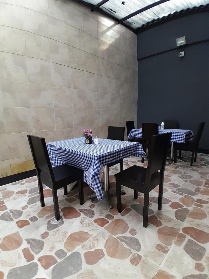 Hotel Palermo Real Medellin Bagian luar foto